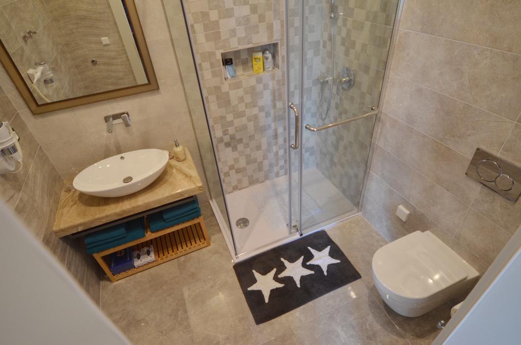 Arnolongo Sea View Apartment Rovinj Exterior photo